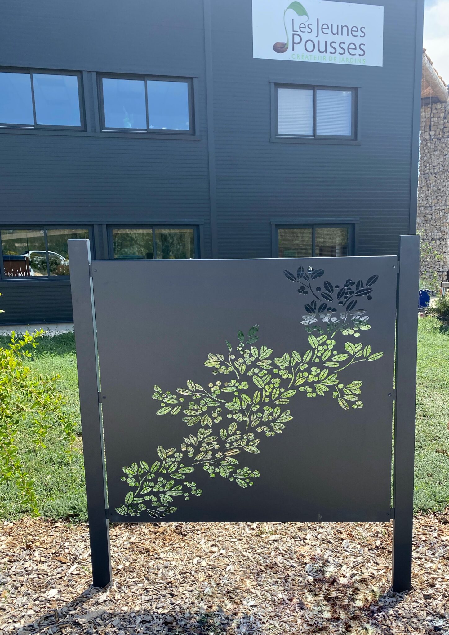 Clôturer votre jardin avec une clôture en métal